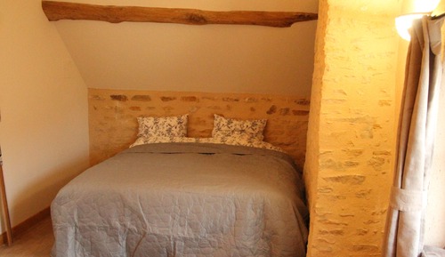 Chambre Double Confort, 1 très grand lit (Bleue)