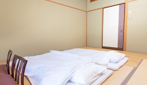 Chambre Familiale (Japanese Style, with Shared Washroom)