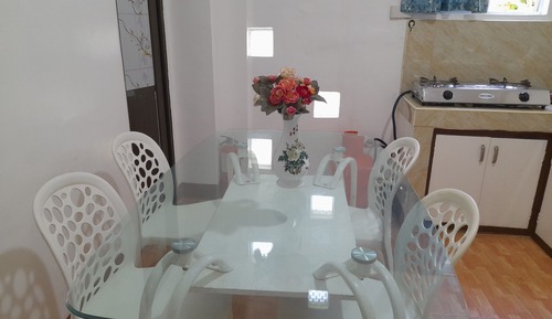 Chambre Familiale, plusieurs lits, cuisine