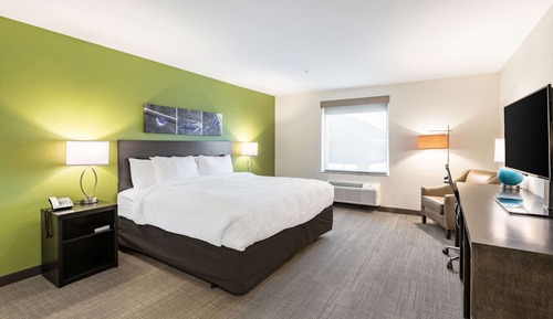 Chambre, 1 très grand lit, accessible aux personnes à mobilité réduite, non-fumeurs (Accessible Tub)