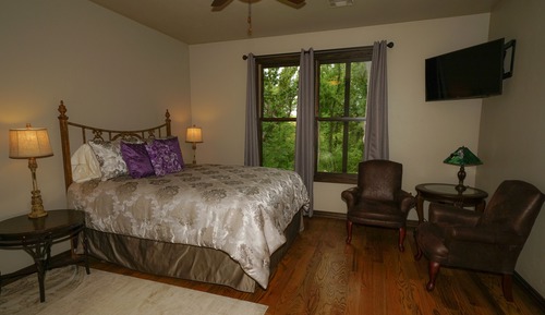 Chambre Luxe, 1 grand lit, accessible aux personnes à mobilité réduite, salle de bains privée