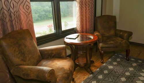 Chambre Luxe, 1 très grand lit, salle de bains privée, vue jardin