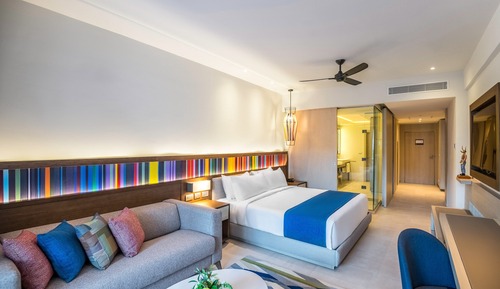 Junior Suite Swim Up King