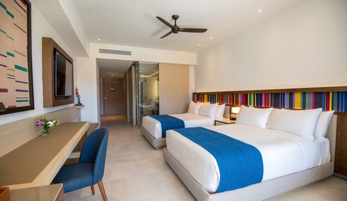 Club Junior Suite Swim Up Double