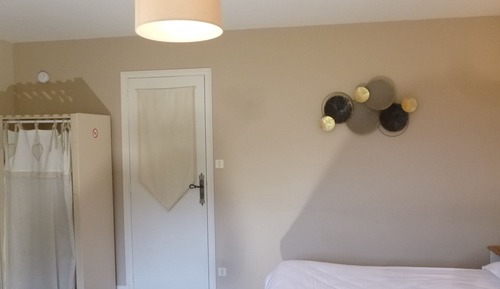 Chambre Double, salle de bains attenante (Avec kitchenette)