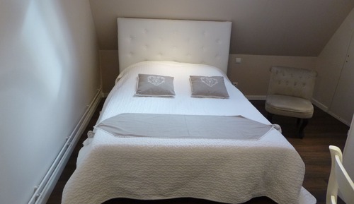 Chambre Double, salle de bains attenante