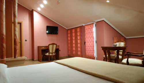 Suite, 1 grand lit, non-fumeurs, vue ville