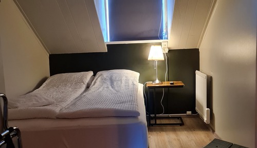 Chambre Double, salle de bains commune (Small)