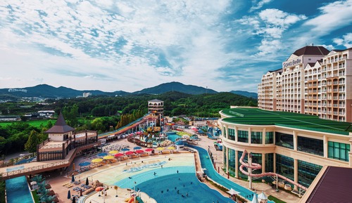 [Jump into Summer PKG] WEST Suite A(Kitchen/Standard/Double) - Ocean Play for 2 Adults and 1 Child