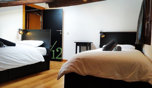 Dortoir Partagé, 2 lits une place