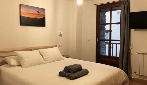 Chambre Double, salle de bains commune