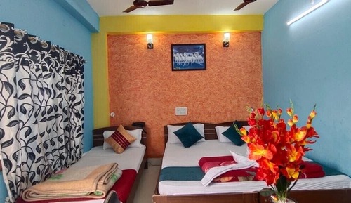Chambre Double Familiale, fumeurs, vue colline