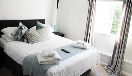 Chambre Double, salle de bains privée
