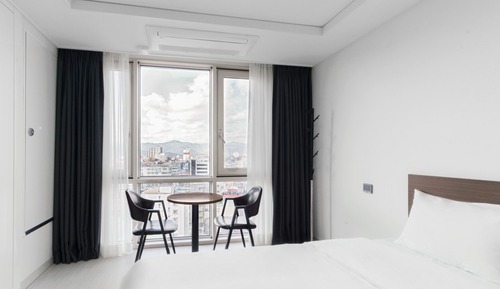 Chambre Double Standard, 1 grand lit