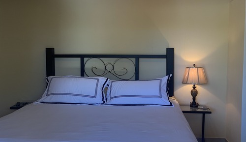 Chambre Exclusive, 1 très grand lit, vue baie, niveau Exécutif