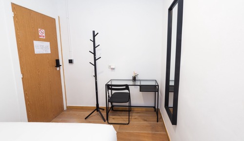 Chambre Double Standard, salle de bains commune