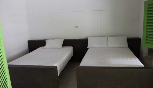 Chambre Triple, 1 lit double et 1 canapé-lit, non-fumeurs