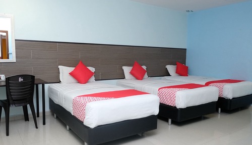 Chambre Triple Supérieure, 3 lits une place