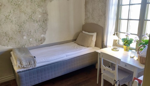 Chambre Classique avec lits jumeaux, salle de bains commune