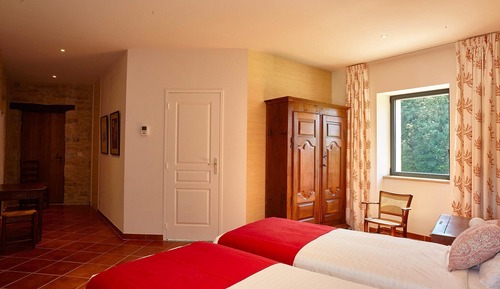 Chambre Double ou avec lits jumeaux (Hergé)