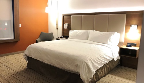 Chambre Standard, 1 très grand lit, accessible aux personnes malentendantes