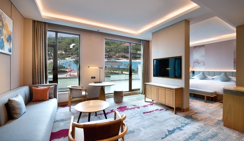Suite Junior, 1 très grand lit, vue piscine
