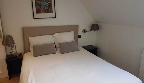 Chambre Double Confort, salle de bains attenante (Alençon)