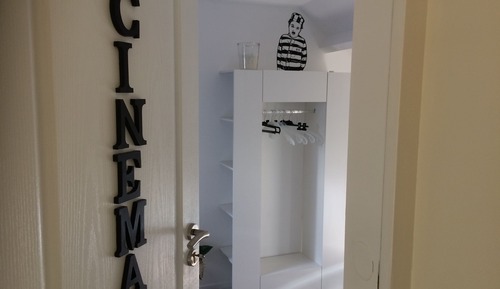 Chambre Double Standard, 1 grand lit et 1 canapé-lit, en mezzanine (Cinéma)