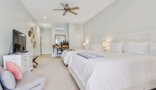 Chambre Double Deluxe, 2 grands lits, non-fumeurs, vue partielle sur l'océan