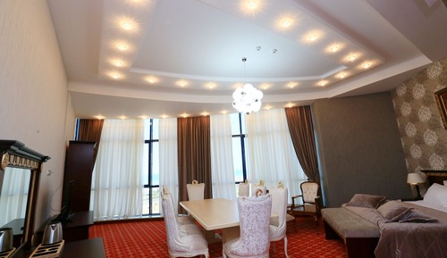 Chambre Double Supérieure, 1 très grand lit