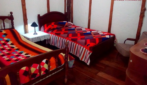 Chambre Familiale Double ou avec lits jumeaux, vue fleuve