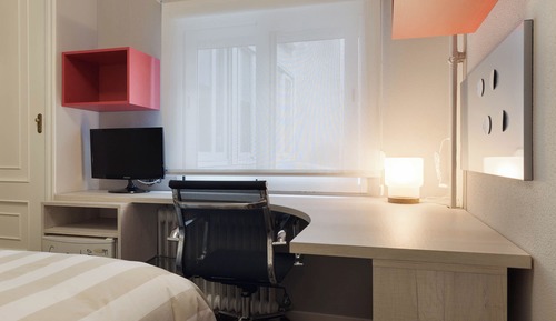 Chambre Double, vue cour intérieure