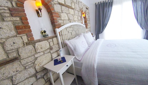 Chambre Triple Deluxe, vue piscine (Bay View)