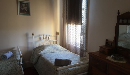 Chambre Double pour 1 personne, salle de bains commune