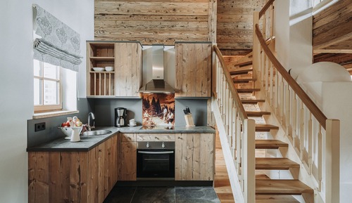 Chalet Confort, 2 chambres, terrasse, vue montagne (S`KOMMODÈ)