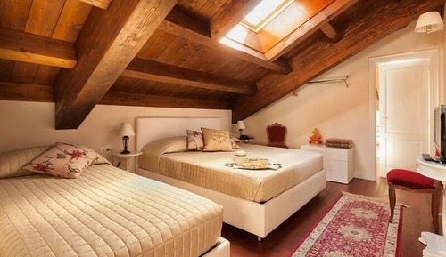 Chambre Triple Familiale, baignoire