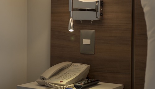 Chambre, 1 grand lit, accessible aux personnes à mobilité réduite, non-fumeurs (Mobility)