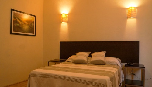 Chambre Deluxe, vue vallée, en bord de piscine