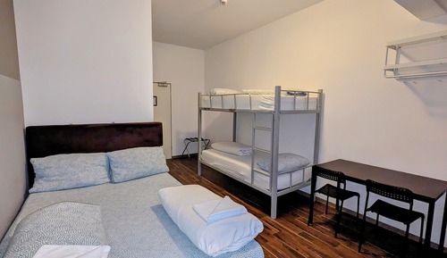 Chambre Quadruple, non-fumeurs, vue jardin