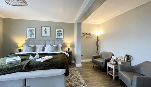 Chambre Double Supérieure, 1 très grand lit