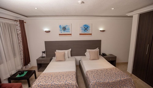 Chambre avec lits jumeaux