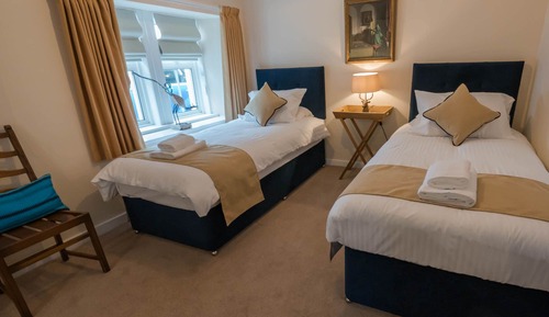 Chambre Confort avec lits jumeaux, salle de bains privée