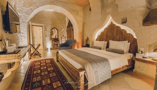 Advantage Cave Suite