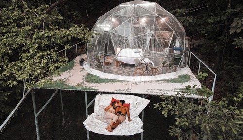 Tente Exclusive, 1 grand lit, bain à remous, vue montagne