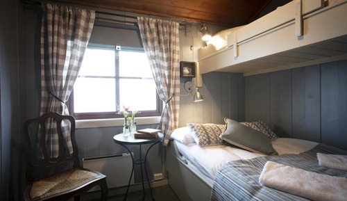 Chambre Triple, salle de bains commune