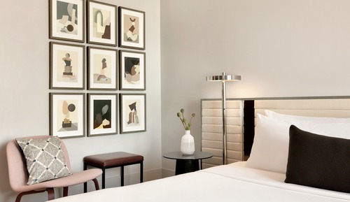 Chambre Premium, 1 très grand lit, balcon, vue ville