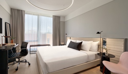 Chambre Premium, 1 très grand lit, accessible aux personnes à mobilité réduite (Communications)