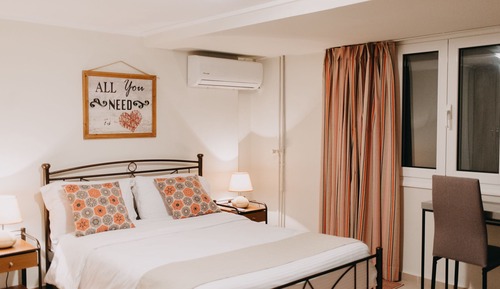 Suite Confort, 1 grand lit, cuisine, vue cour intérieure