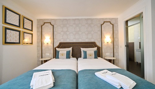 Chambre Double ou avec lits jumeaux, salle de bains privée (3rd Floor)