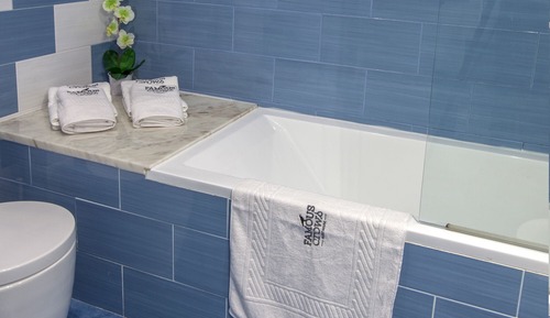 Chambre Double ou avec lits jumeaux, salle de bains privée (1st Floor)